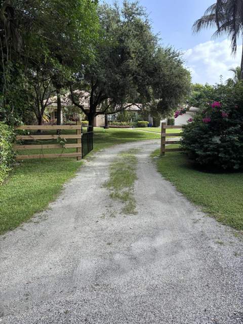6937 Monmouth Road, West Palm Beach FL - photo 14 of 55