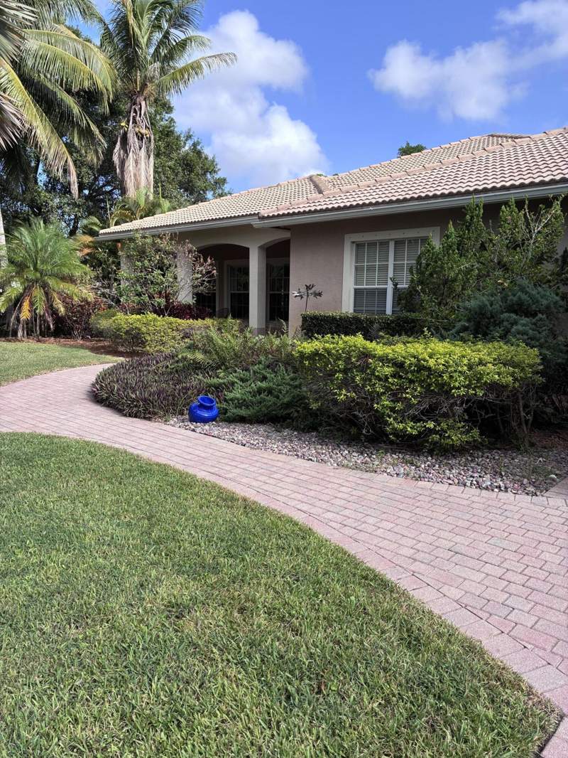 4 bedroom Single Family Residence at 6937 Monmouth Road, Monmouth Estates, West Palm Beach — photo 4