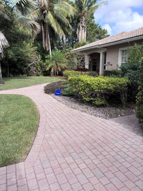 6937 Monmouth Road, West Palm Beach FL - photo 6 of 55
