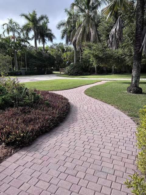 6937 Monmouth Road, West Palm Beach FL - photo 10 of 55