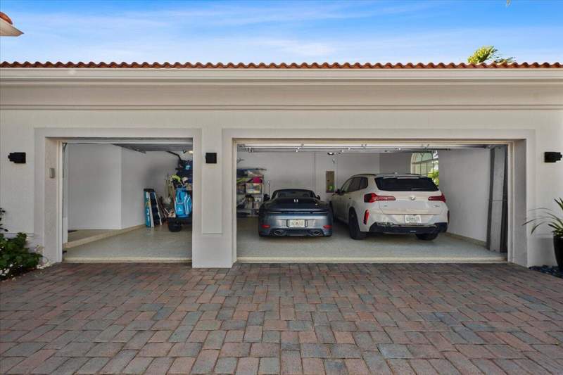 3 bedroom Single Family Residence at 180 Carina Drive, JUPITER COUNTRY CLUB, Jupiter — photo 4