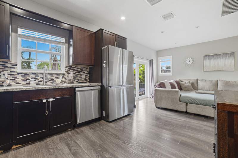 3 bedroom Townhouse at 807 NW 1st Avenue, Progresso, Fort Lauderdale — photo 5