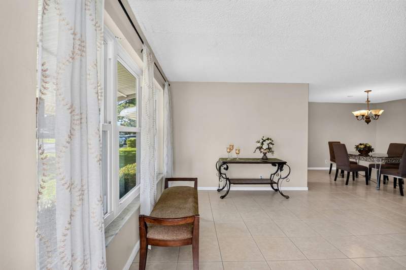 1 bedroom Condominium at 7205 W Oakridge Circle, Pointe Overlook Condo, Lake Worth — photo 4