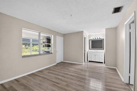 7205 W Oakridge Circle, Lake Worth FL - photo 17 of 36
