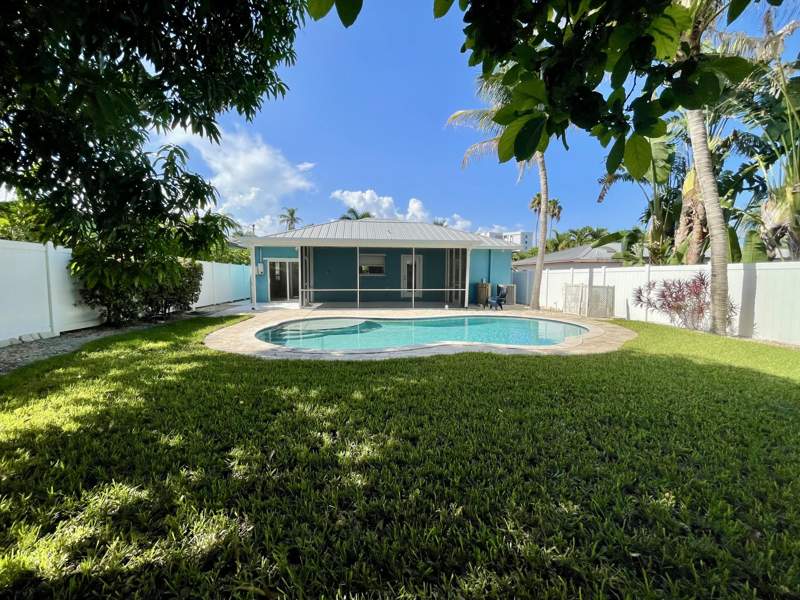 3 bedroom Single Family Residence at 3458 Canal Court, Jupiter Heights, Jupiter — photo 3