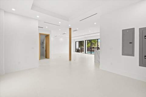 201 NW 14TH Way, Dania Beach FL - photo 19 of 49