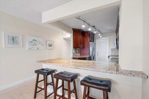 1021 Hillsboro Mile #504, Hillsboro Beach FL - photo 12 of 49