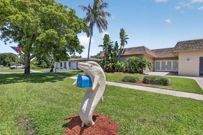 4 bedroom Single Family Residence at 1820 SW 67th Terrace, Lakeview Estates Sec 2, Plantation — photo 4