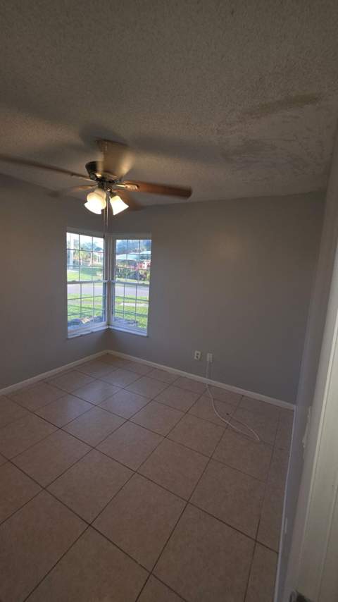 2950 SE San Jeronimo Road, Port St. Lucie FL - photo 13 of 34