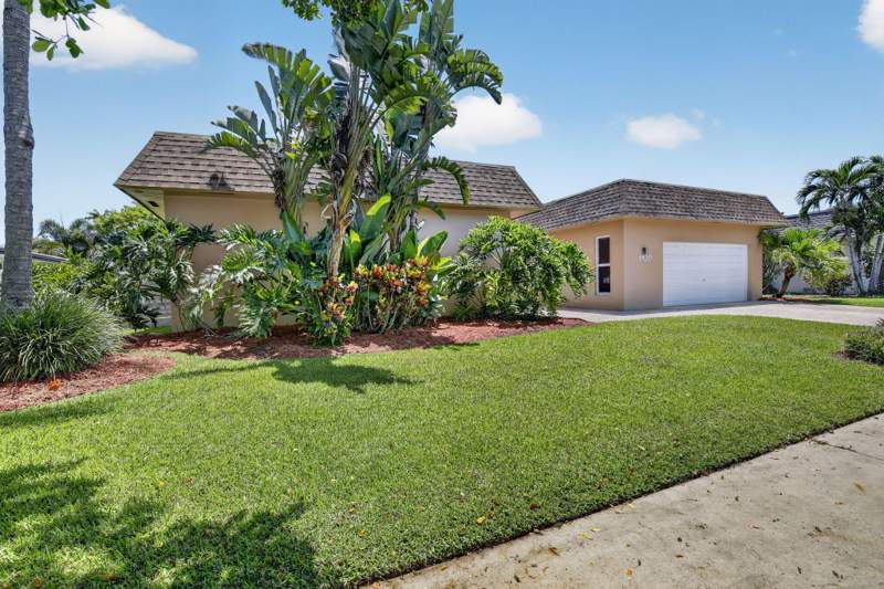 4 bedroom Single Family Residence at 1820 SW 67th Terrace, Lakeview Estates Sec 2, Plantation — photo 3
