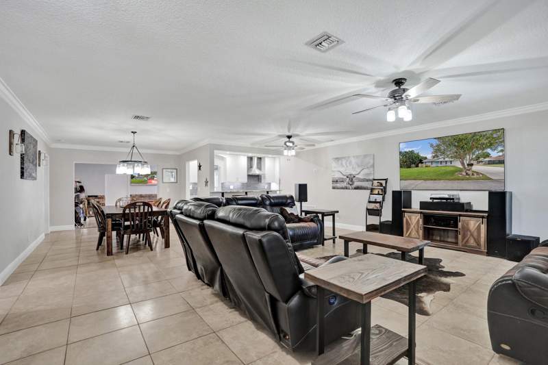 3 bedroom Single Family Residence at 4321 SW 73RD Terrace, EVERGLADE LAND SALES CO, Davie — photo 1