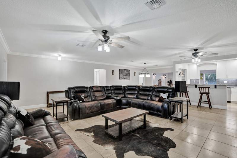 3 bedroom Single Family Residence at 4321 SW 73RD Terrace, EVERGLADE LAND SALES CO, Davie — photo 5