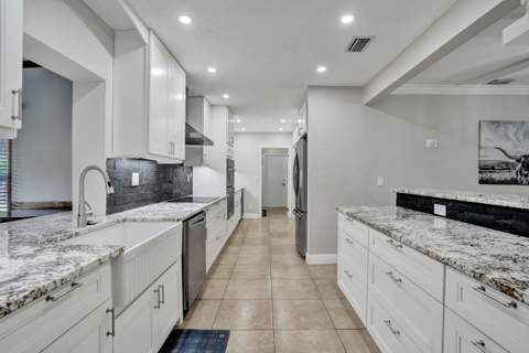 4321 SW 73RD Terrace, Davie FL - photo 8 of 32