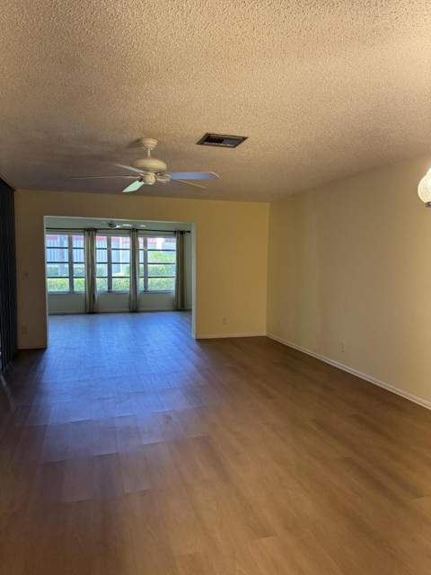 5800 FERNLEY Drive #17, West Palm Beach FL - photo 8 of 20