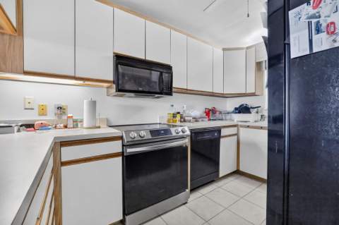 890 N Federal Highway #202, Lantana FL - photo 6 of 41
