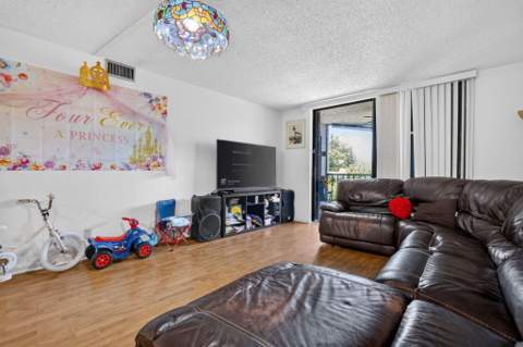 890 N Federal Highway #202, Lantana FL - photo 13 of 41
