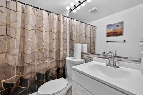 890 N Federal Highway #202, Lantana FL - photo 18 of 41