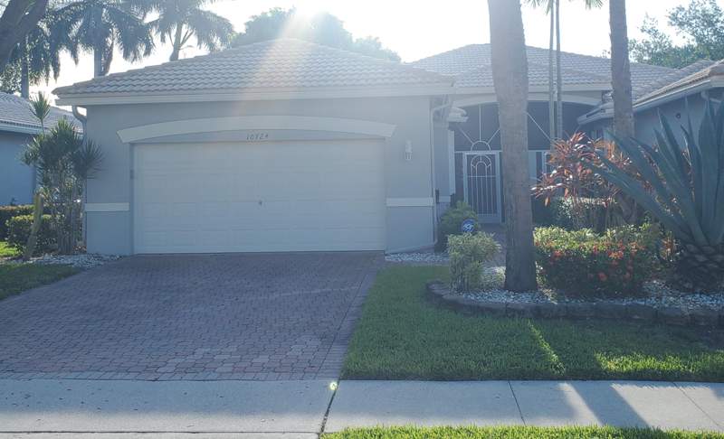 3 bedroom Villa at 10724 ROYAL CARIBBEAN Circle, MAJESTIC ISLES 3, Boynton Beach — photo 2