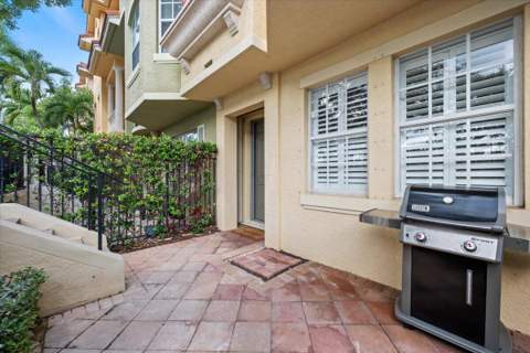 11818 Valencia Gardens Avenue, Palm Beach Gardens FL - photo 6 of 40