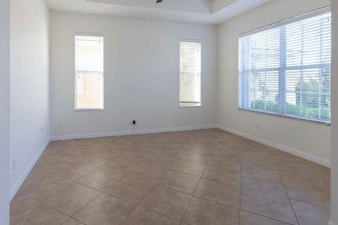 4376 NW Oakbrook Circle, Jensen Beach FL - photo 6 of 45
