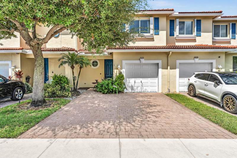 3 bedroom Townhouse at 3028 N Evergreen Circle, Quantum Park Townhomes, Boynton Beach — photo 2