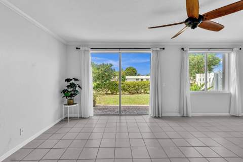 3028 N Evergreen Circle, Boynton Beach FL - photo 18 of 60