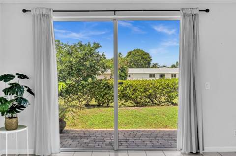 3028 N Evergreen Circle, Boynton Beach FL - photo 19 of 60