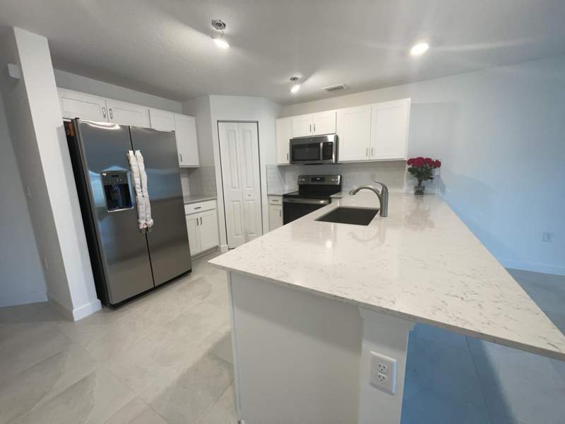 3 bedroom Townhouse at 6907 Broadwater Lane, Lakewood Cove, Lake Worth — photo 2