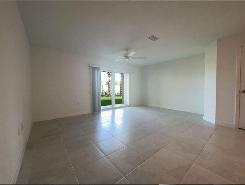 3 bedroom Townhouse at 6907 Broadwater Lane, Lakewood Cove, Lake Worth — photo 5