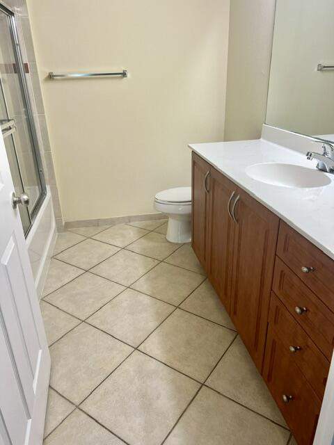 6426 Emerald Dunes Drive #206, West Palm Beach FL - photo 8 of 21