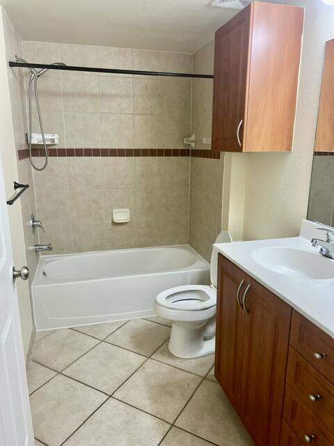 6426 Emerald Dunes Drive #206, West Palm Beach FL - photo 12 of 21