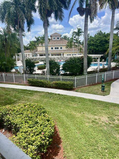 6426 Emerald Dunes Drive #206, West Palm Beach FL - photo 15 of 21