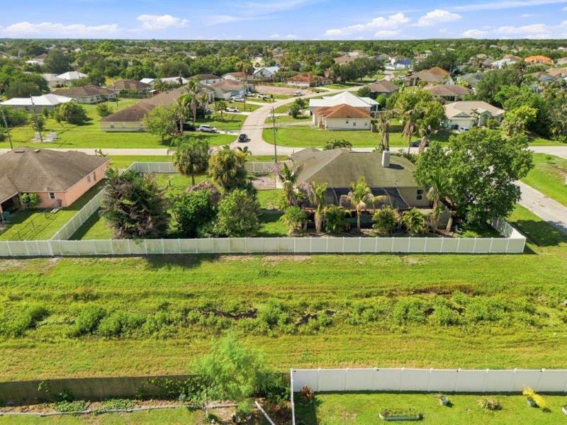 4 bedroom Single Family Residence at 499 SW Millard Drive, Port St Lucie Section 34, Port St. Lucie — photo 2