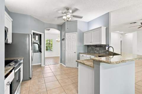 499 SW Millard Drive, Port St. Lucie FL - photo 19 of 37