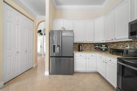 198 Cypress Trace, Royal Palm Beach FL - photo 9 of 43