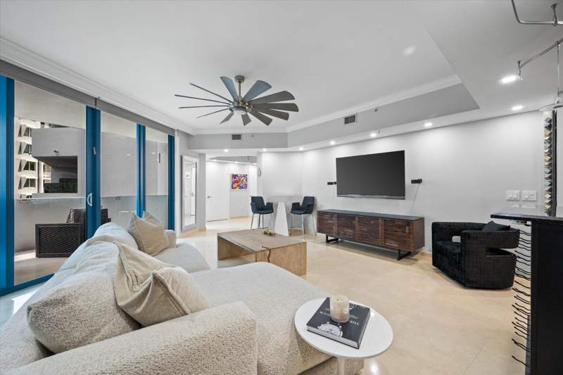 1 bedroom Condominium at 333 Las Olas Way #Unit 405, LAS OLAS RIVER HOUSE CONDO, Fort Lauderdale — photo 3
