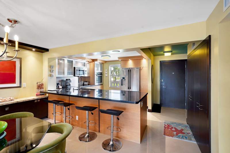 2 bedroom Condominium at 311 SE 3rd Street #207, Meadowbrook Lakes View Condo, Dania Beach — photo 4