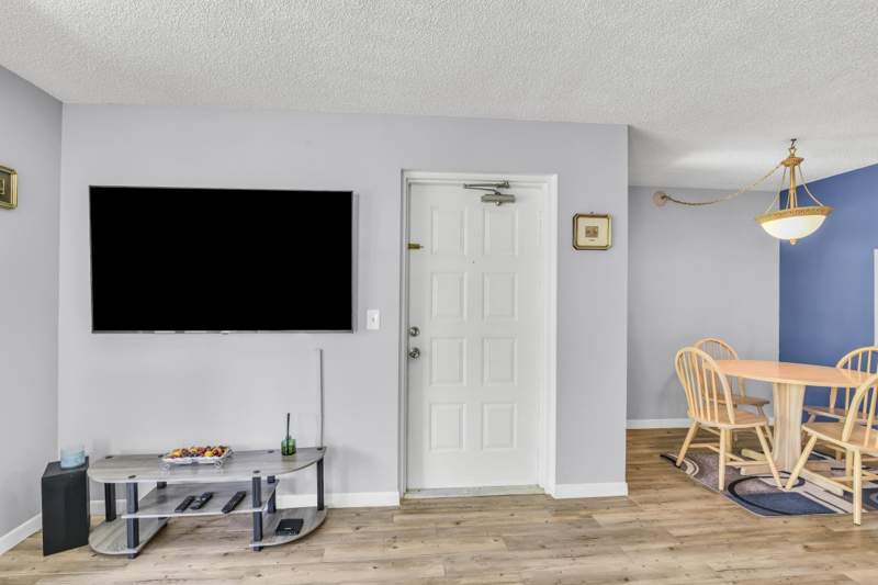2 bedroom Condominium at 3744 Savoy Lane #E2, Palm Club West Village I, West Palm Beach — photo 3