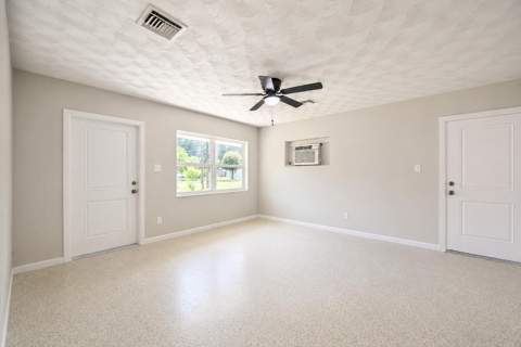 5502 San Diego Avenue, Fort Pierce FL - photo 15 of 27
