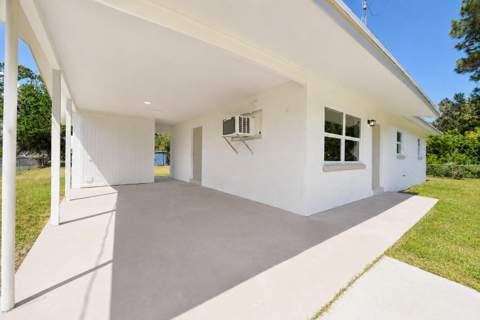 5502 San Diego Avenue, Fort Pierce FL - photo 6 of 27