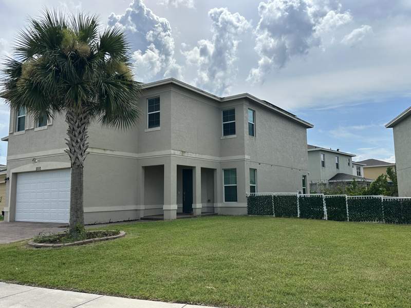 4 bedroom Single Family Residence at 2010 NW Cataluna Circle, Vizcaya Falls Plat 2, Port St. Lucie — photo 2
