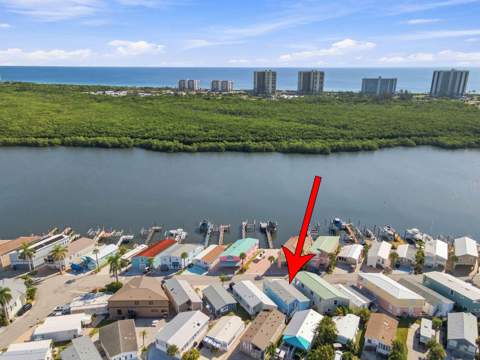 445 Nettles Boulevard, Jensen Beach FL - photo 7 of 42
