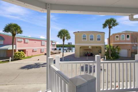 445 Nettles Boulevard, Jensen Beach FL - photo 10 of 42