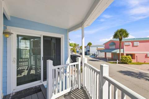 445 Nettles Boulevard, Jensen Beach FL - photo 11 of 42