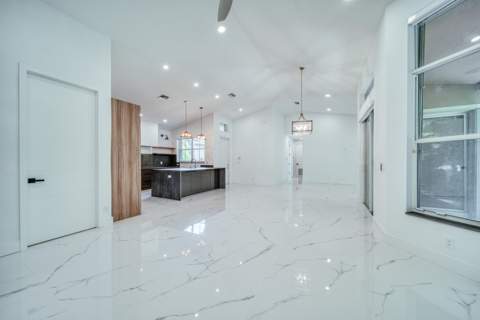 5818 NW 119th Drive, Coral Springs FL - photo 10 of 33