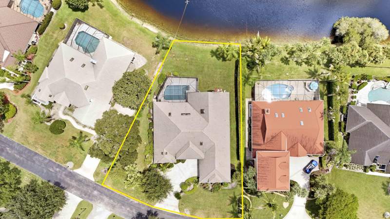 4 bedroom Single Family Residence at 18691 SE Lakeside Way, River Ridge (Tequesta), Jupiter — photo 5
