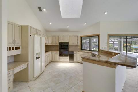 18691 SE Lakeside Way, Jupiter FL - photo 17 of 54