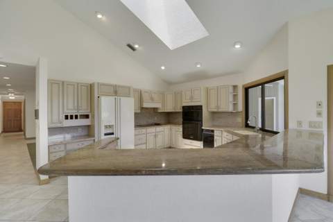 18691 SE Lakeside Way, Jupiter FL - photo 19 of 54