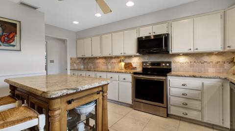 2750 NE 8th Court, Pompano Beach FL - photo 15 of 51