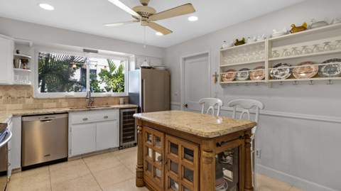 2750 NE 8th Court, Pompano Beach FL - photo 16 of 51